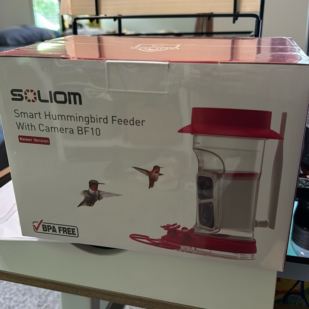 New in box Soliom BF10 Smart hummingbird feeder camera